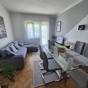 Casa Hortensia Njivice